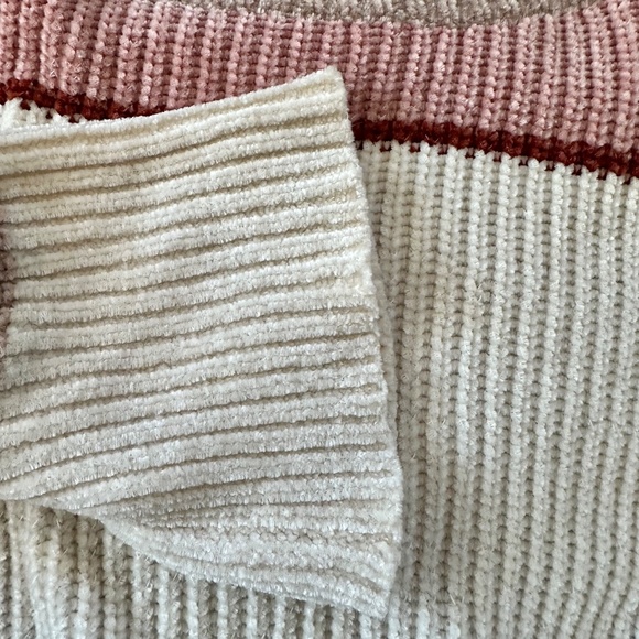 Shop Neighbor Striped Croped Sweater - Pink, Red, White - Size L - Side Slits - Picture 8 of 9